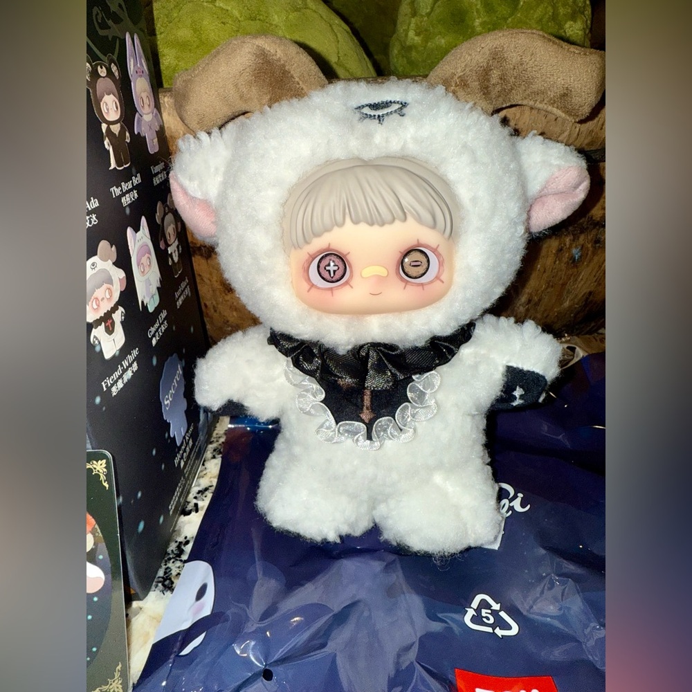 NIB MayMei Dark Forest Series Plush CONFIRMED-Fiend White